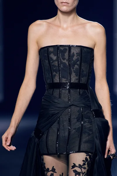Look 19